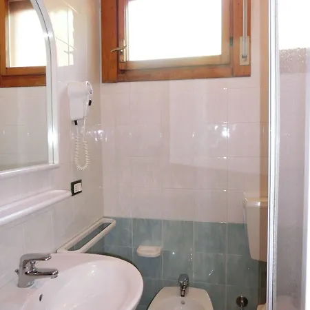 Modern Flat With Terrace For 5 Guests - Beahost Διαμέρισμα Μπιμπιόνε