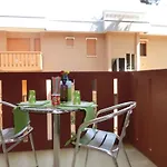 Modern Flat With Terrace For 5 Guests - Beahost Apartman *