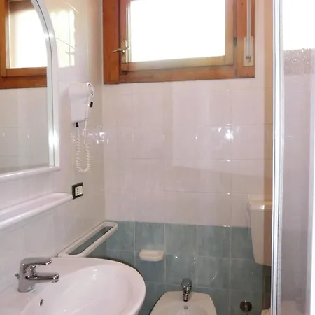 Modern Flat With Terrace For 5 Guests - Beahost * Бібіоне