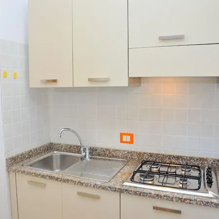 Modern Flat With Terrace For 5 Guests - Beahost Lägenhet *