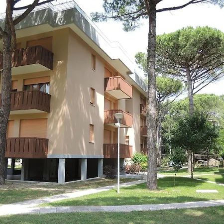 Modern Flat With Terrace For 5 Guests - Beahost Appartamento Bibione