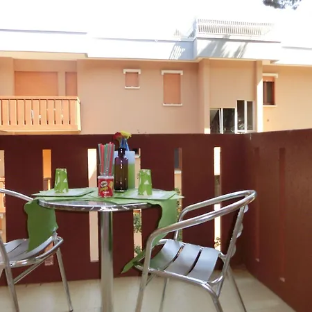 Modern Flat With Terrace For 5 Guests - Beahost Lägenhet *