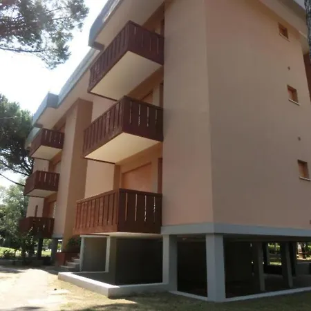 Appartamento Modern Flat With Terrace For Five Guests-beahost Bibione