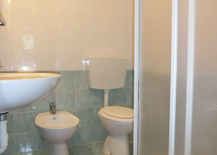 Апартаменти Modern Flat With Terrace For 5 Guests - Beahost *